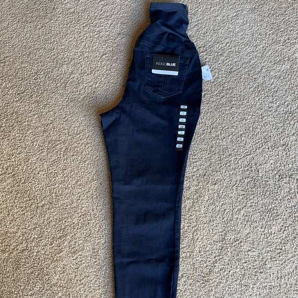 Brand New Plus Size Maternity Jeans - Picture 6 of 7